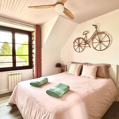Appartement En Plein Centre Ville Milly-la-Foret Exterior photo