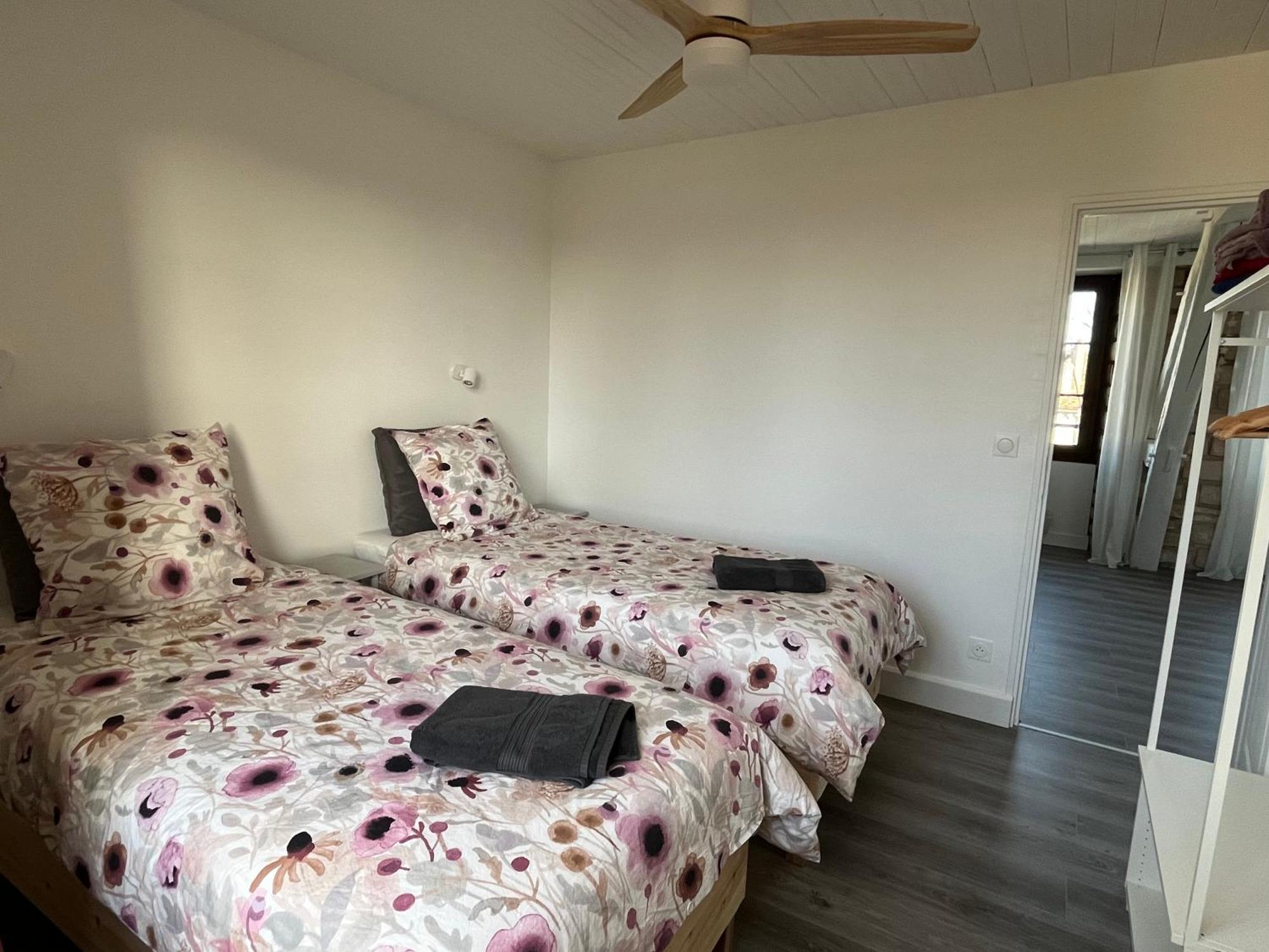 Appartement En Plein Centre Ville Milly-la-Foret Exterior photo